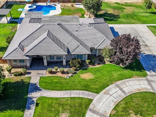 16134 Dollie Mae Ct, Bakersfield, CA 93314