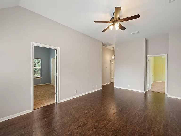 1006 Shadow Valley Cv — Photo 16