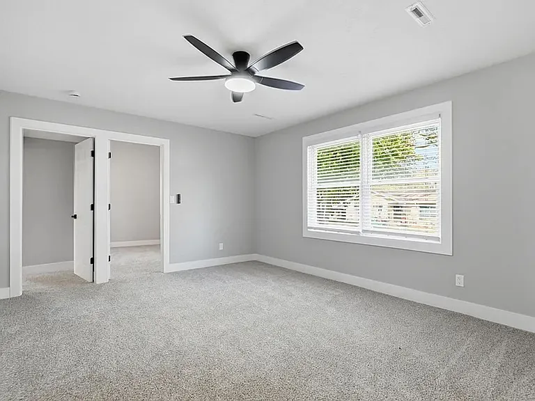 504 Harris St — Photo 14