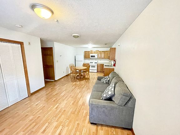 5th image of 52 Campus Dr #1B-1Ba-850Sqft