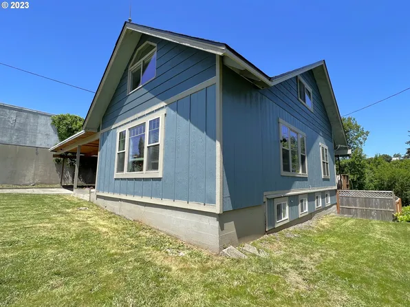 638 Maryland St, North Bend, OR 97459