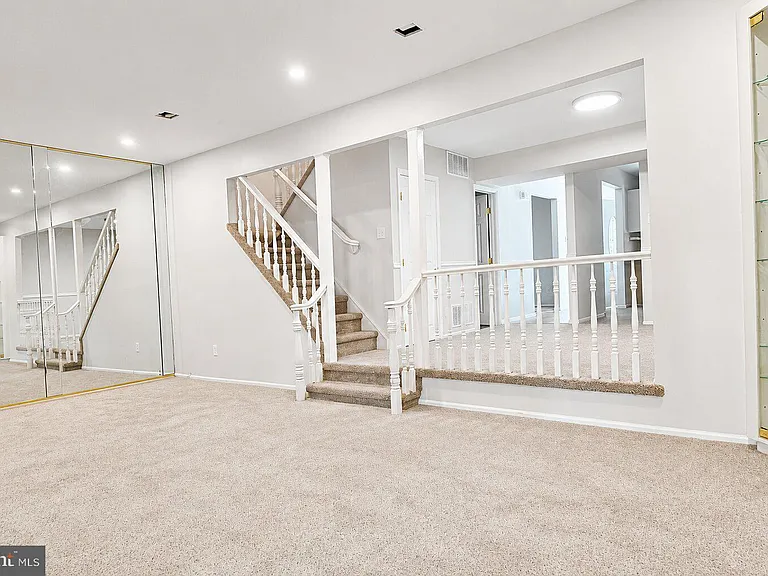 17 Fawnhollow Ct — Photo 3