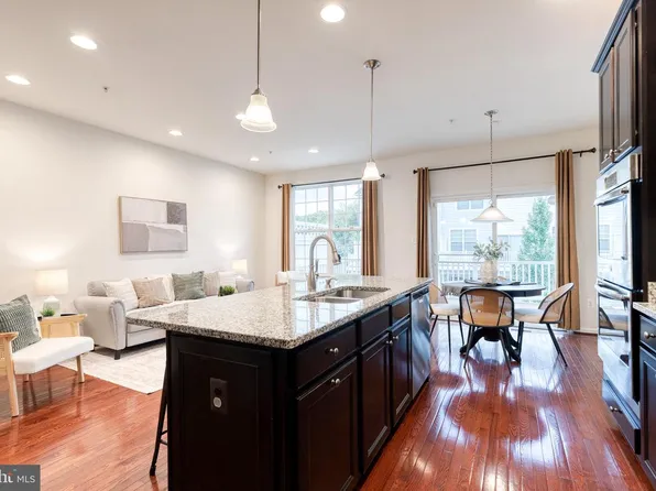 7951 Silver Oak Rd, Hanover, MD 21076