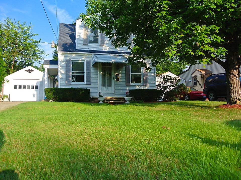 1st image of 513 Locke Ave SW