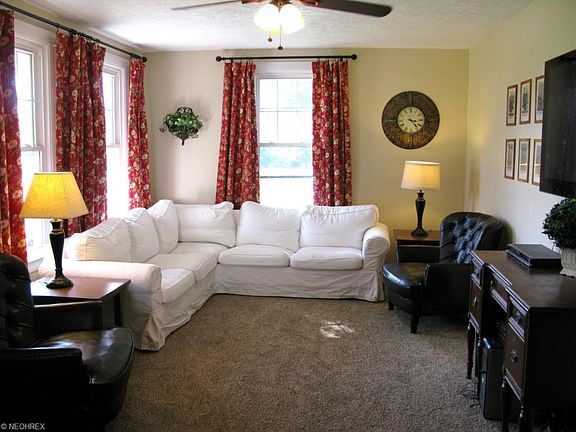 3rd image of 10205 Circle Dr