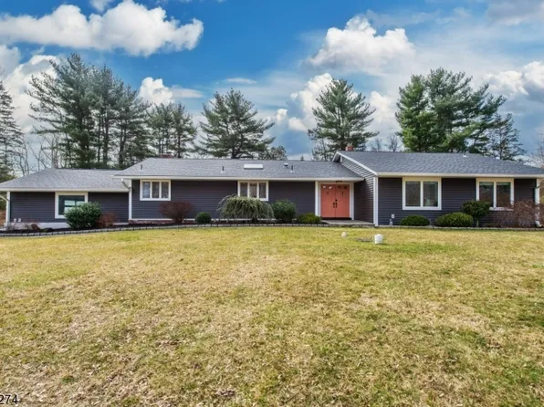 14 Squire Dr, Lincoln Park Boro, NJ 07035