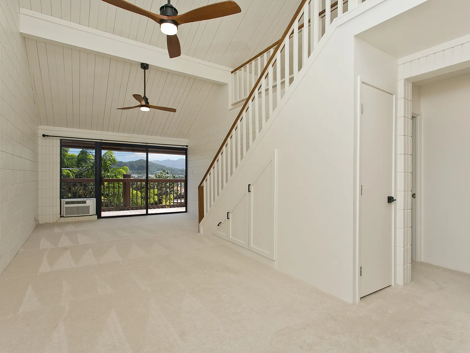 2 bed, 870 sqft, $3,700 — Photo 1