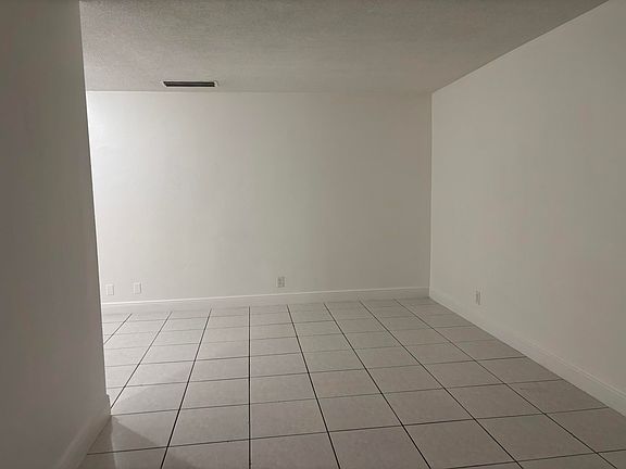 2nd image of 1916 SW 11th St APT 26