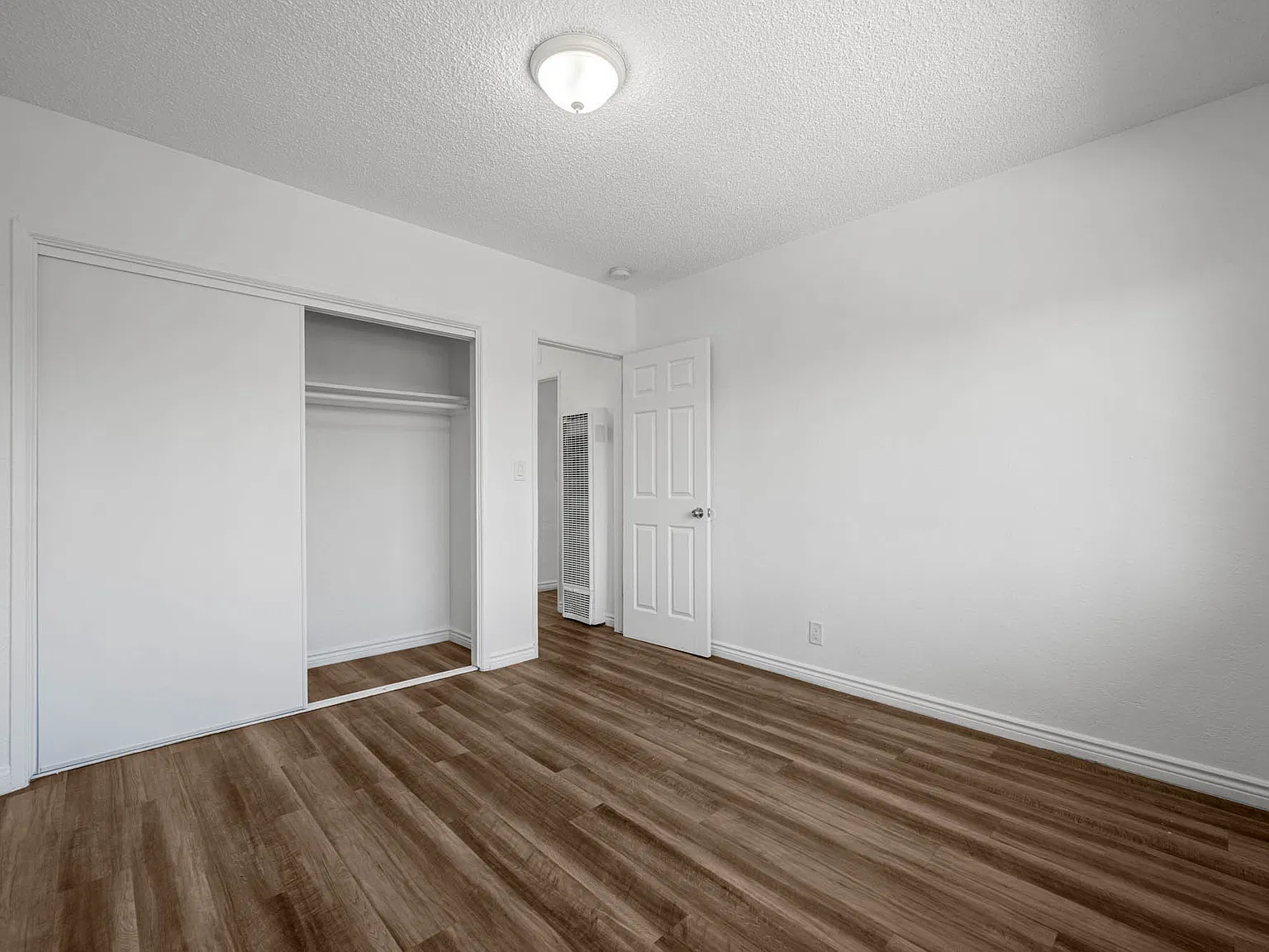 840 W Imperial — Photo 1