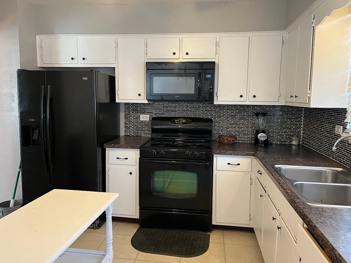 Kitchen - 2205 Francine Ave