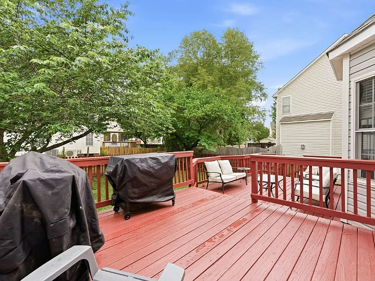 607 Green Garden Cir — Photo 36