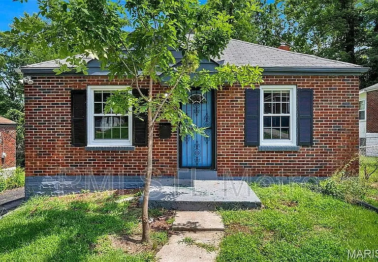 5212 Fletcher St — Photo 1