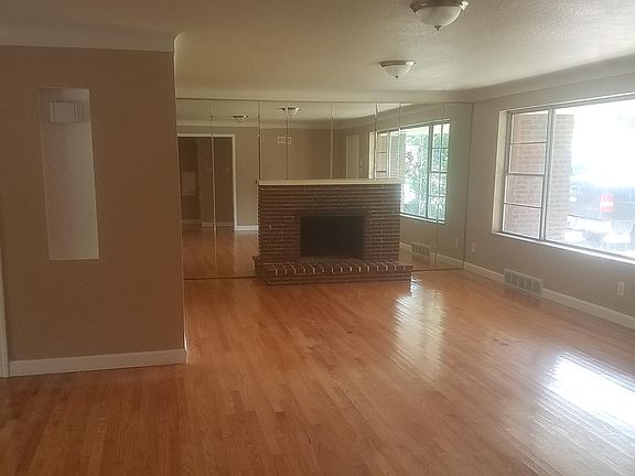 2nd image of 9249 Shadydale Dr