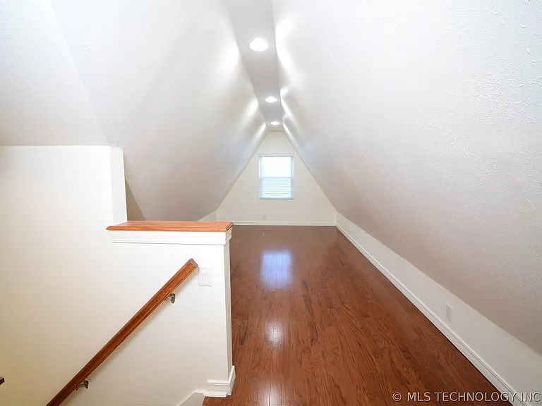 1740 S Yorktown Ave — Photo 20