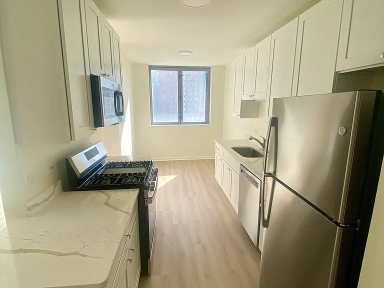 600 N Dearborn St #812 — Photo 6