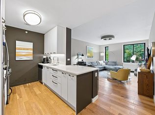8 Vanderbilt Ave APT 3A, Brooklyn, NY 11205