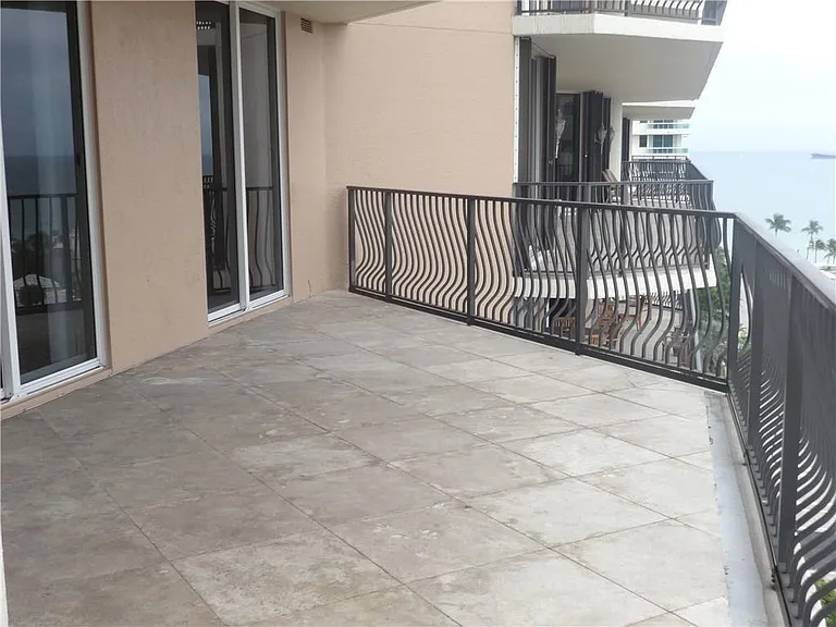 100 Birch Rd #1106B — Photo 9