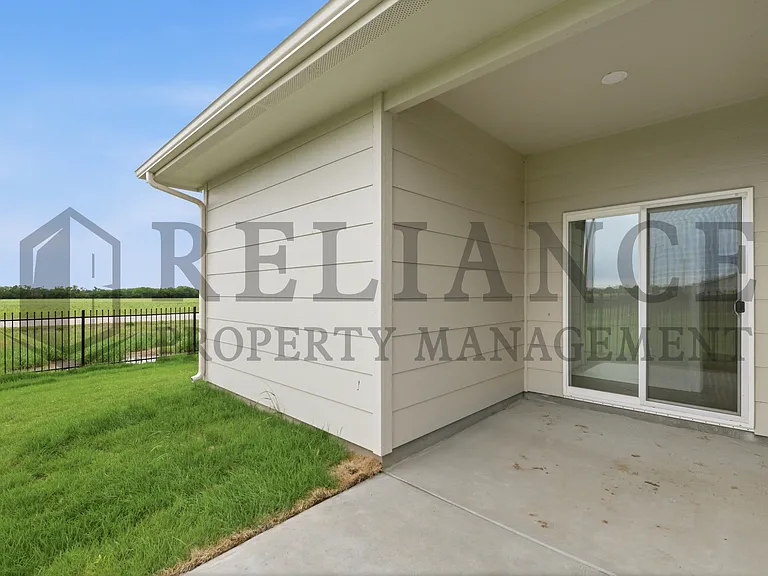 204 N Gowen St — Photo 6