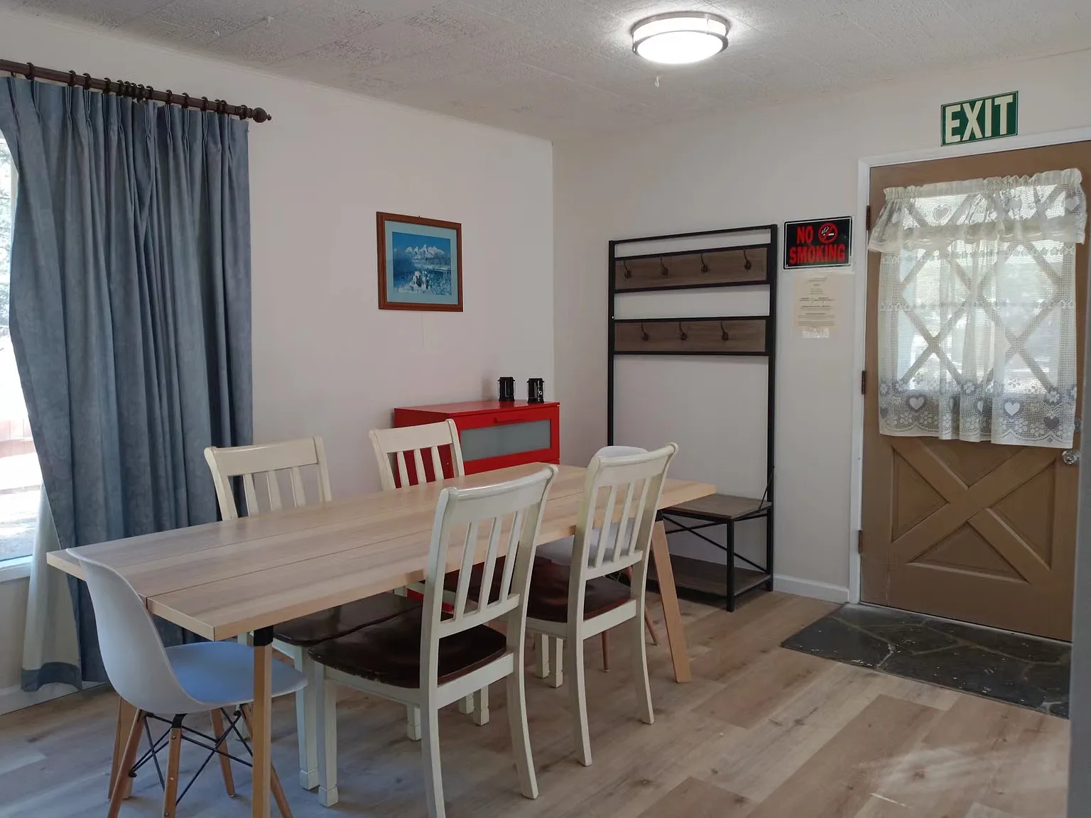 2 bed, 700 sqft, $2,750 — Photo 2