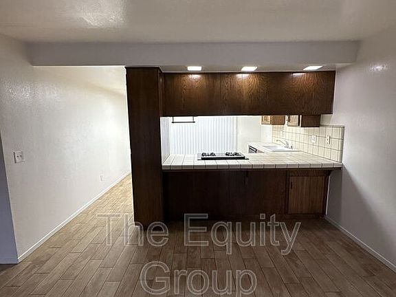 3rd image of 2025 S Pinkham St