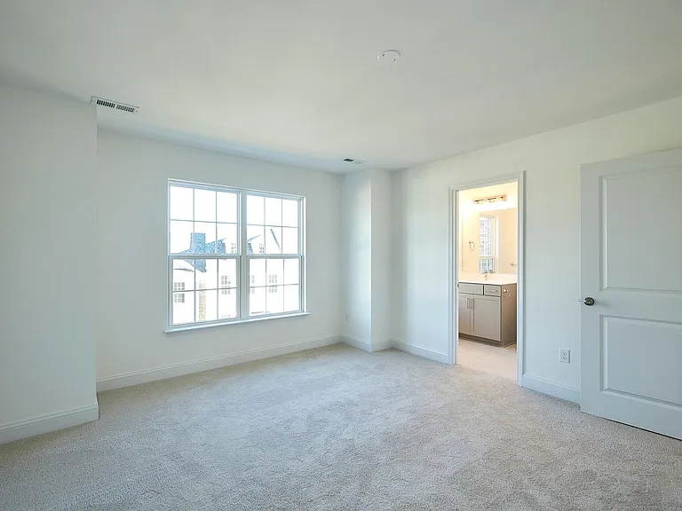 13868 Randolph Pond Ln — Photo 44