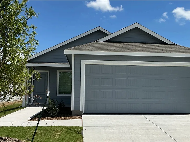 7412 Woodpecker Dr — Photo 1