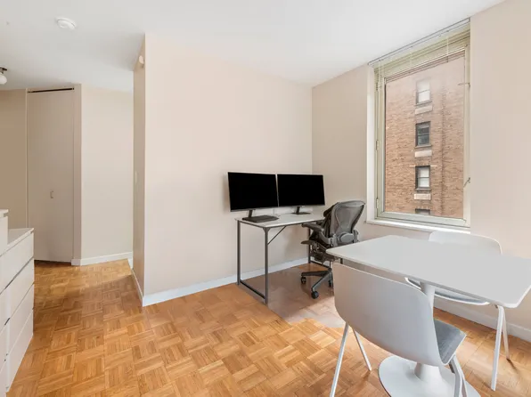 145 East 48th Street 12B image 3 of 6