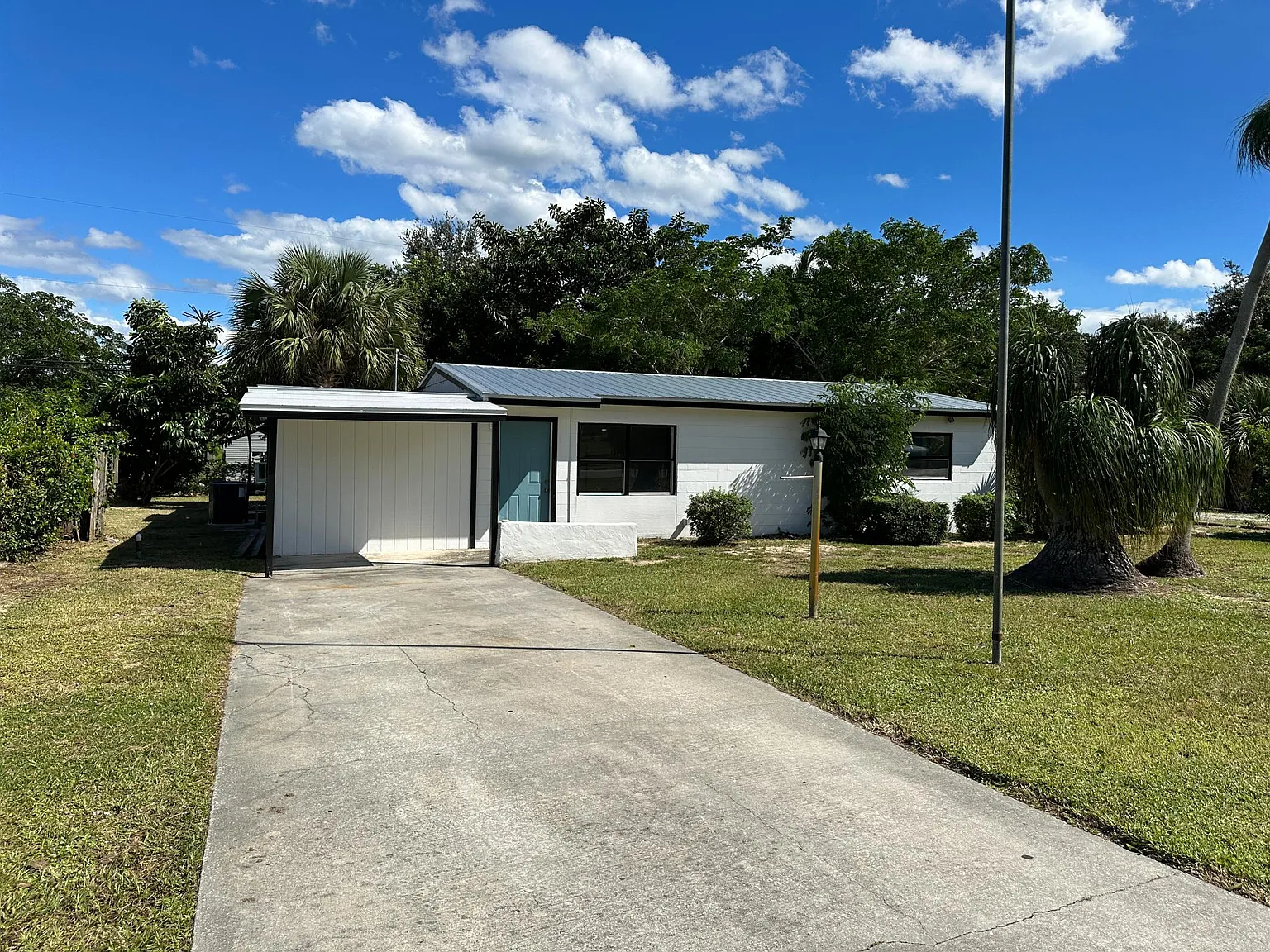 2 bed, 1200 sqft, $1,800 — Photo 1