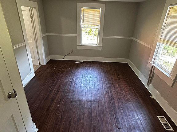 5th image of 113 Knight Ave