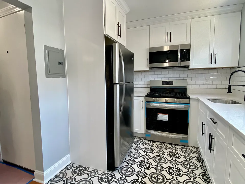 30 Chestnut Ave #2