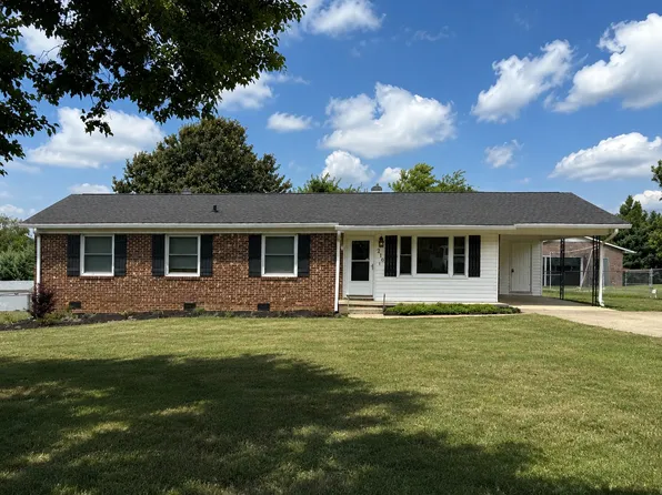 216 Fain Dr, Boiling Springs, SC 29316
