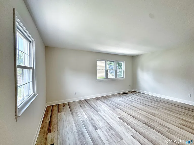 10 Harvann Rd — Photo 9