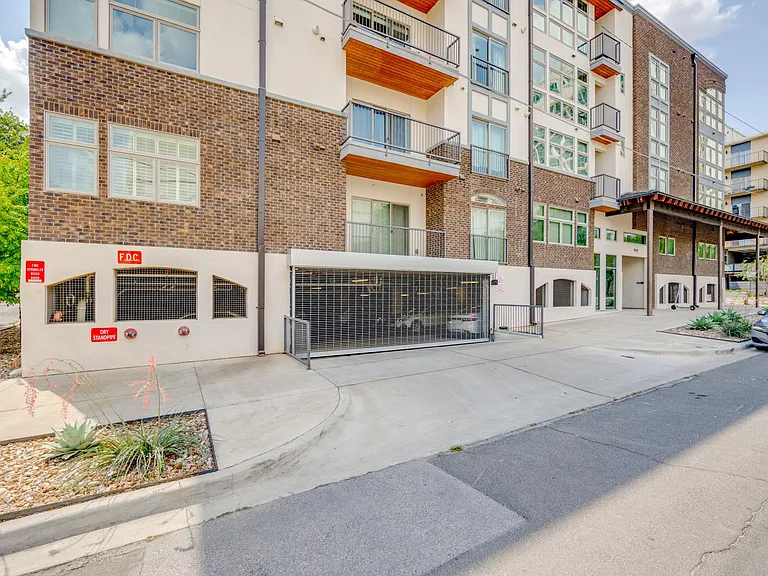 908 Nueces St #12 — Photo 40