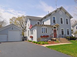 616 Sheridan Rd, Waukegan, IL 60085