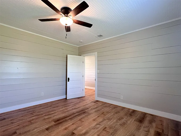 12201 Emshoff Rd — Photo 15