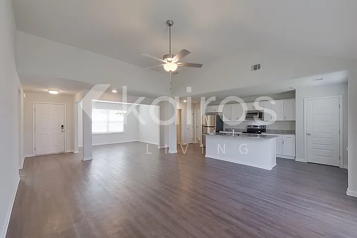 3 bed, 2.0 bath, 1540 sqft, $1,925 — Photo 4
