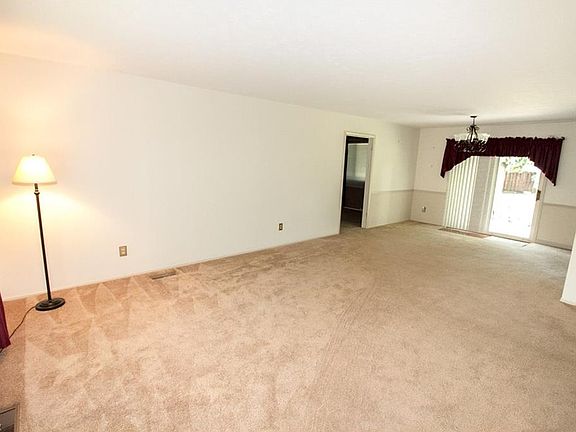 2nd image of 6298 Cumberland Dr
