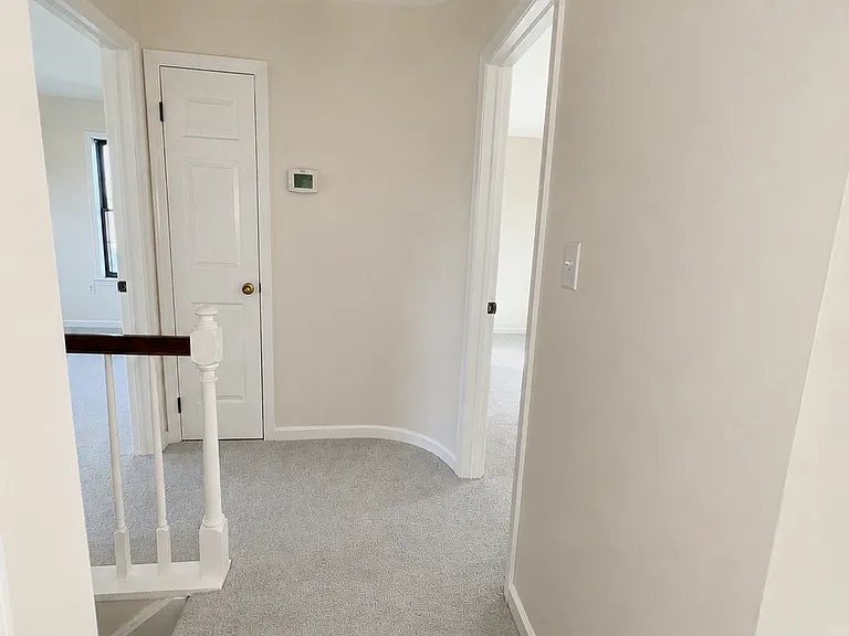 50 Carriage House Dr — Photo 8