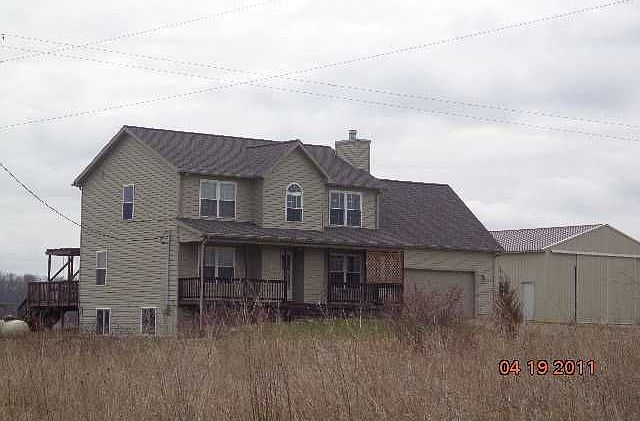 2nd image of 816 Millerburg Rd
