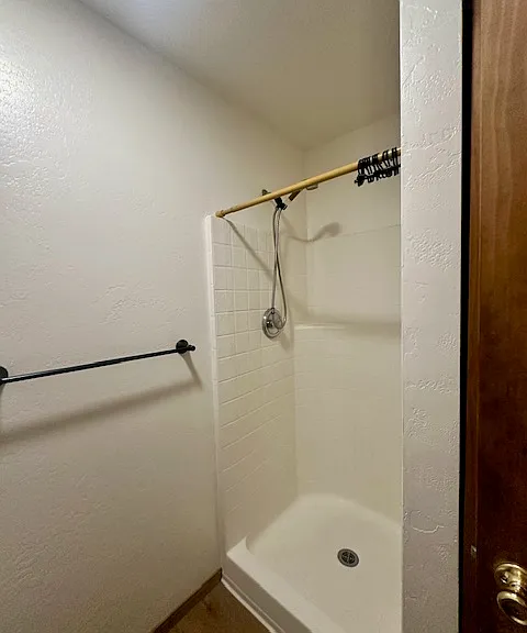 401 Spruce Ln — Photo 11
