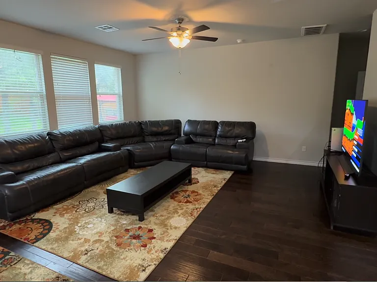 340 Mary Max Cir — Photo 9