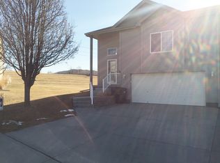 18845 Jacobs Cir, Omaha, NE 68135