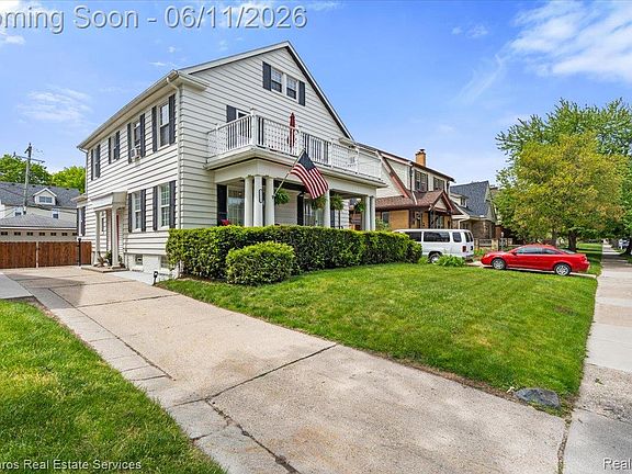 2nd image of 1215 Nottingham Rd