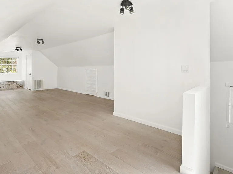 4309 Gentry Ave — Photo 34