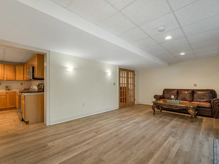 8 Hemlock Ln — Photo 34