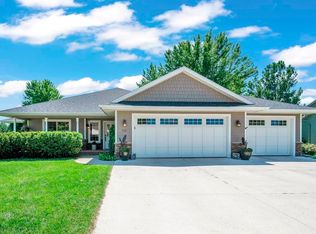 1401 34th St, Spirit Lake, IA 51360