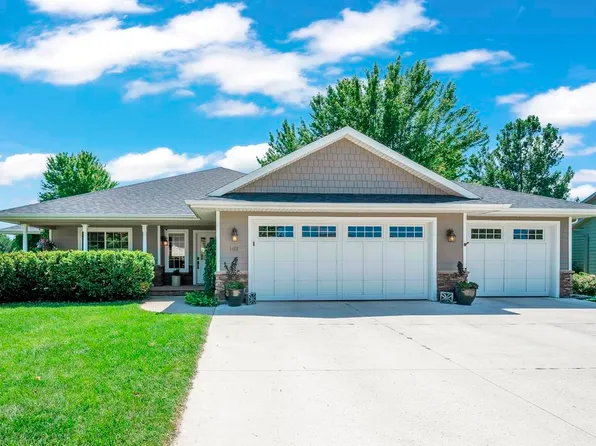1401 34th St, Spirit Lake, IA 51360