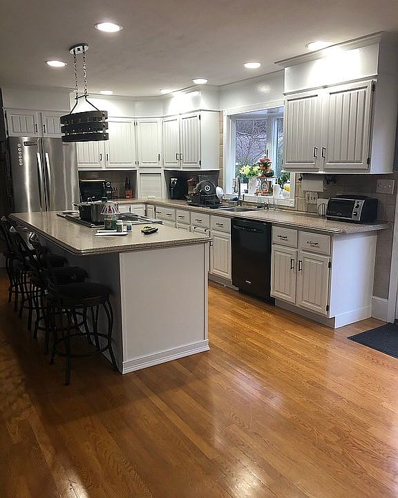 1st image of 44 Constitution Dr