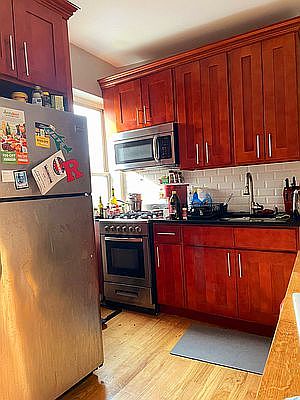 4th image of 264 E 2nd St APT 5