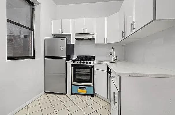 1st image of 326 W 49th St APT 1FW